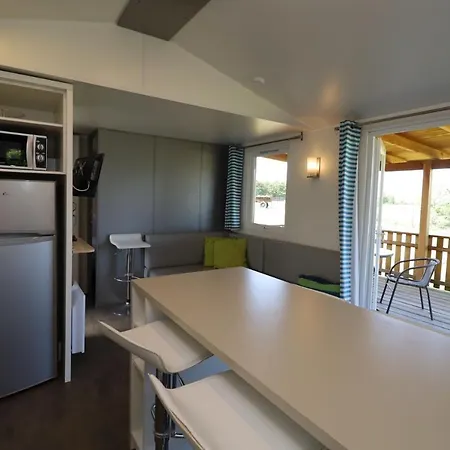 Landgut Voigtsmuehle * Friedland (Brandenburg)