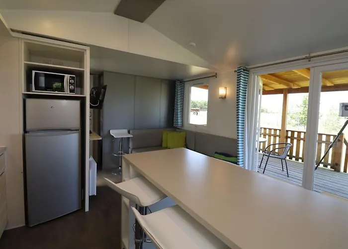 Landgut Voigtsmuehle * Friedland (Brandenburg)